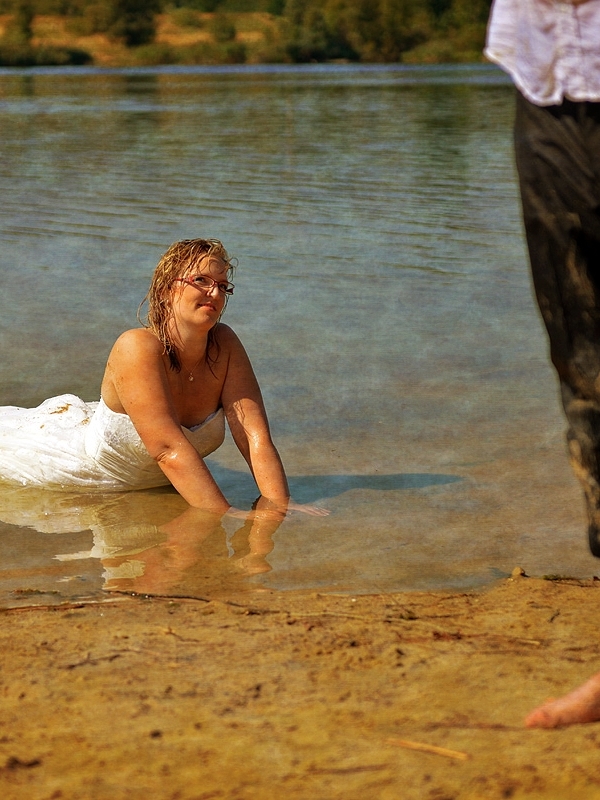 Trash The Dress - die etwas anderen Hochzeitsfotos danach